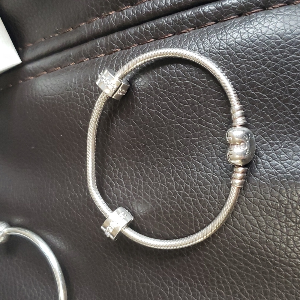 7 Inch Pandora Silver Snake with heart shaped clasp and two clip charms.